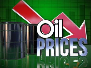 Цената на петрола продължава да пада