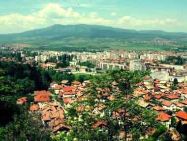 Опашка от инвеститори в българско село заради минерални извори