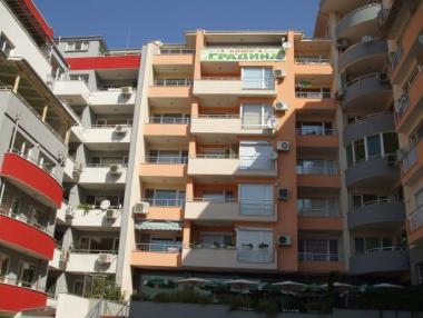 Бърз съд за съседи, неплащали такси за входа