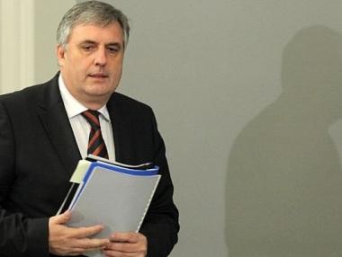 Ивайло Калфин: Оттеглям се по решение на АБВ