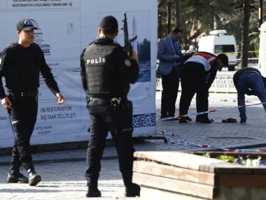 13 души задържани в Турция по подозрения за участие в атентатите