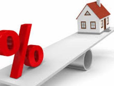 Лихвите по жилищните кредити за пръв път под 5%