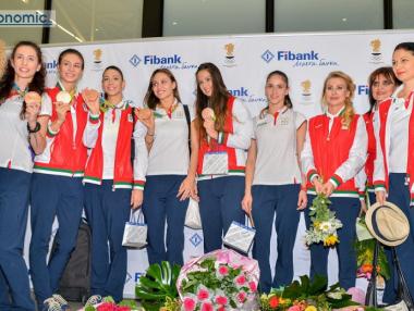 Грандиозно посрещане на златните момичета в София