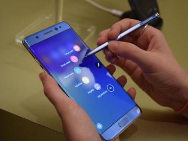 Samsung подменя дефектните Galaxy Note 7