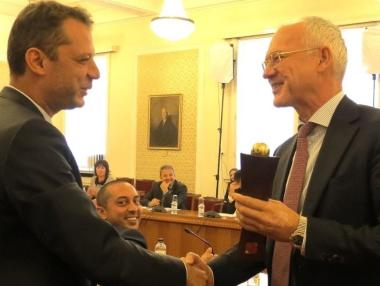 Трима депутати с награда „Икономика на светло“