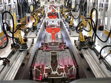 Автомобилната индустрия разкрива 6500 нови работни места