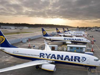 Ryanair скъсява срока за безплатното чекиране в интернет