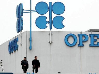 ОПЕК е по-близо до сделка за ограничаване на добива