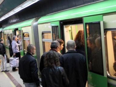 Възстановено е движението на метрото в София