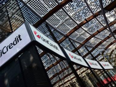 UniCredit продава дела си в полската Bank Pekao