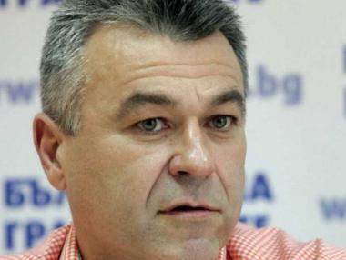 Доларът ще се изравни с еврото през 2017 г.