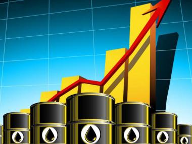 Петролът е силен заради очакваното по-слабо предлагане през 2017 г.