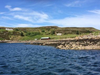 Продава се шотландски остров за 2,3 млн. долара