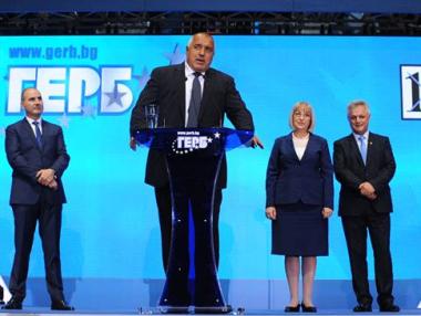 Парламент, правителство и президент си отиват с високо недоверие