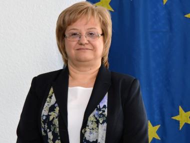 Стряскащ е броят на младите хора, които нито учат, нито работят