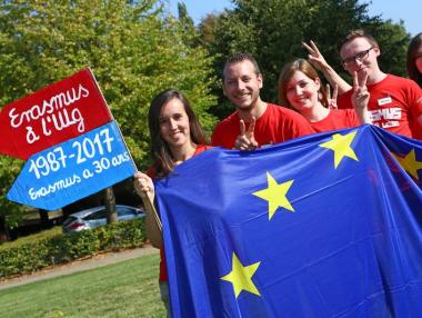 Над 20 хил. български студенти са се обучавали по „Еразъм“