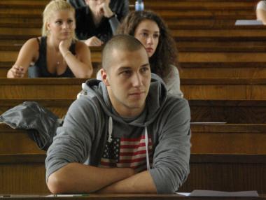 Университетите ще приемат 4000 студенти по-малко наесен