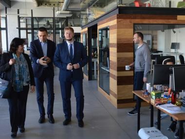 Община Бургас ще създава споделени работни пространства