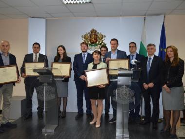 Три компании откриват нови 345 работни места