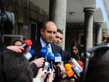 Румен Радев започва консултации за новия кабинет