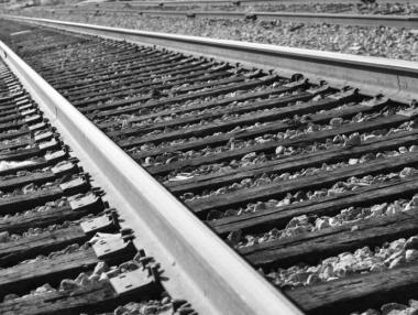 Товарен влак е дерайлирал край Пирдоп