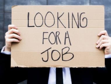 Спад на безработицата през април до 7,6%