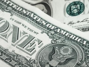 Доларът поскъпна след добрите икономически данни