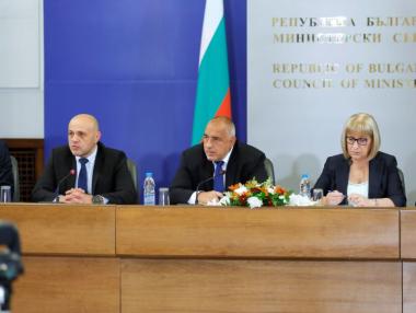 Няма да се ходи в КАТ при покупка на кола