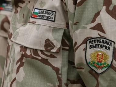 Над 8000 свободни места в армията