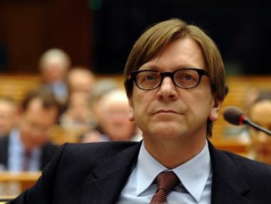 ЕП заплашва да блокира споразумението за Brexit