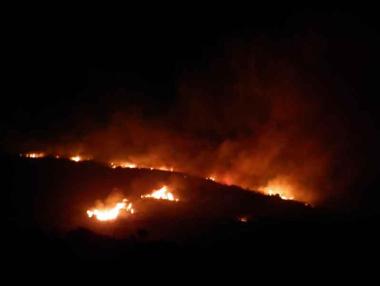 Горски пожар наложи извънредно положение на гръцки остров