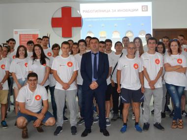 Над 120 студенти и ученици в лятната стажантска програма на ЧЕЗ