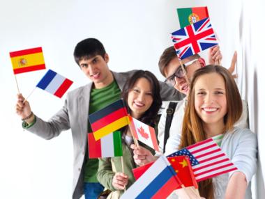 Тръмп обмисля съкращения в програмата за чужденци Au Pair