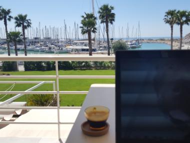 Българска фирма с революционна форма на работа