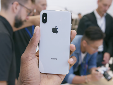 Час след появата на iPhone X, сроковете за доставка се увеличиха с няколко седмици