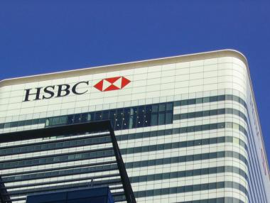 Британска банка ще премести около 1000 служителя в Париж