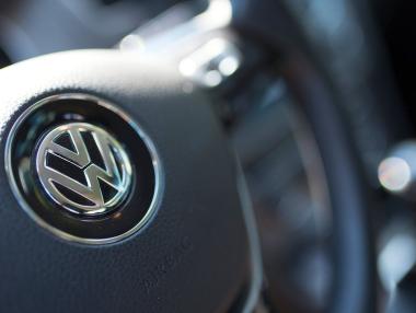 Акциите на Volkswagen поскъпнаха след обявена инвестиция в електромобили