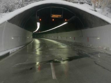 Възстановено е движението за коли в тунел „Витиня“