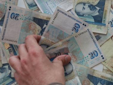 БСК: Почти 80% от работодателите ще раздадат бонуси за Коледа