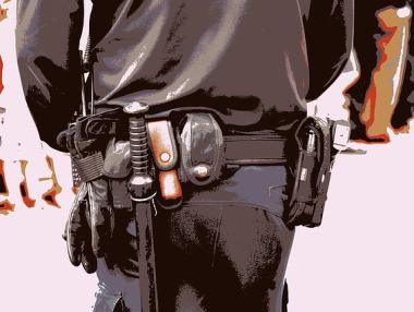 Въоръжен мъж, опасан с експлозиви, взе заложници в Харков