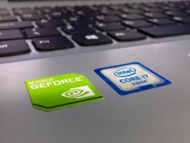 Какво трябва да знаем за дупката в сигурността на Intel, засягаща почти всички компютри по света
