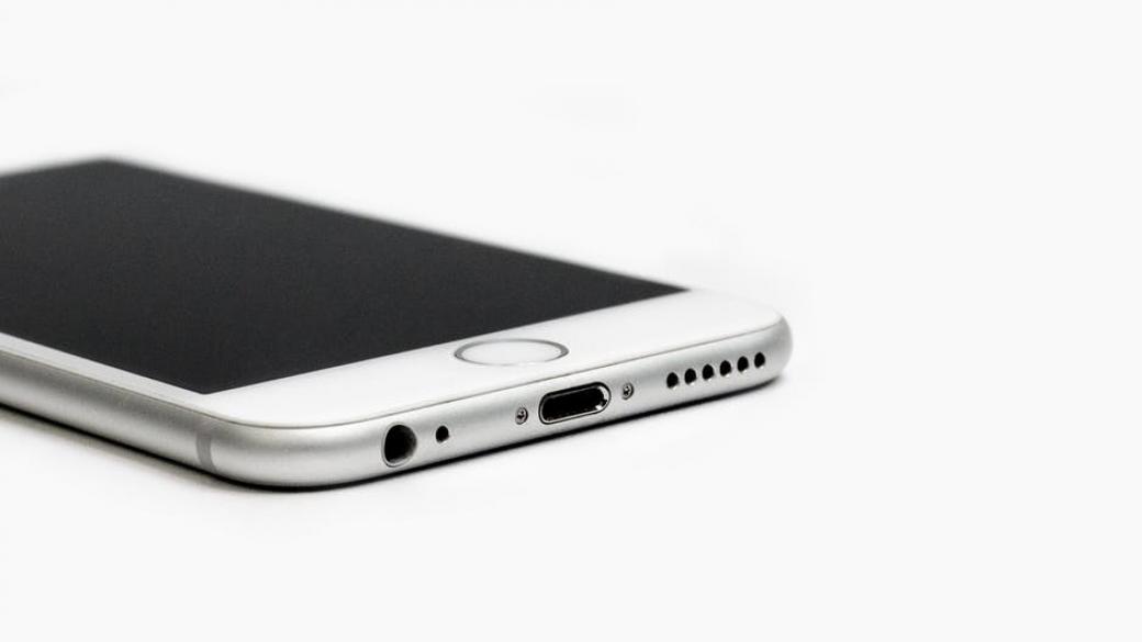 Скандалът с iPhone батериите може да струва на Apple над $10 млрд.