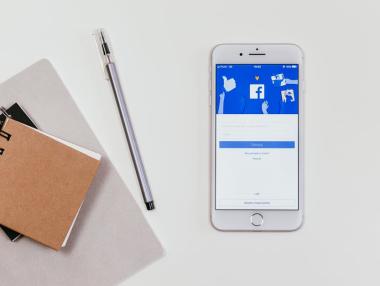 Facebook тества нова секция за локални новини и събития