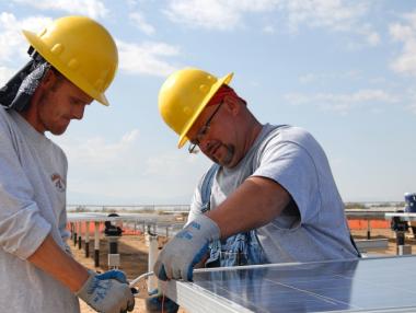 Британските производители се опасяват от липса на опитни работници