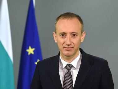 Вълчев: До месец ще има електронни учебници от I-ви до VII-и клас