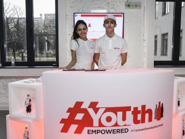 Образователна програма за млади хора стартира в 8 български града