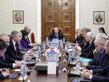 След КСНС: Няма пряка заплаха за България от ситуацията в Сирия