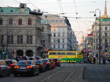 Съд спря услугите на Uber във Виена