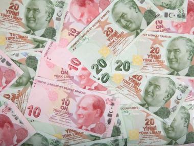 Турската лира спря пропадането си и дори тръгна нагоре