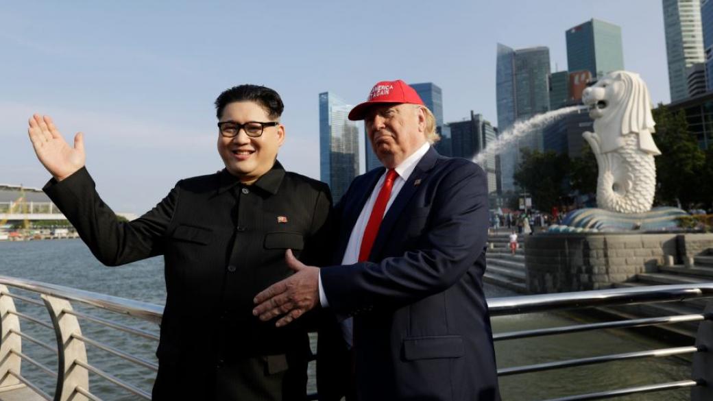 Преди срещата Ким-Тръмп: Имитатори забавляват Сингапур